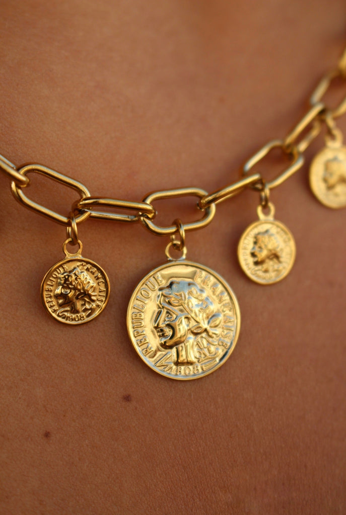 Colar Romanic