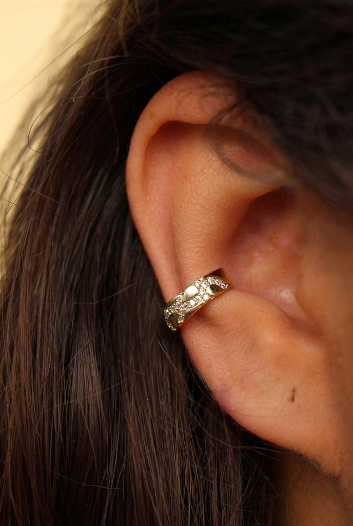 Louvre Earcuff
